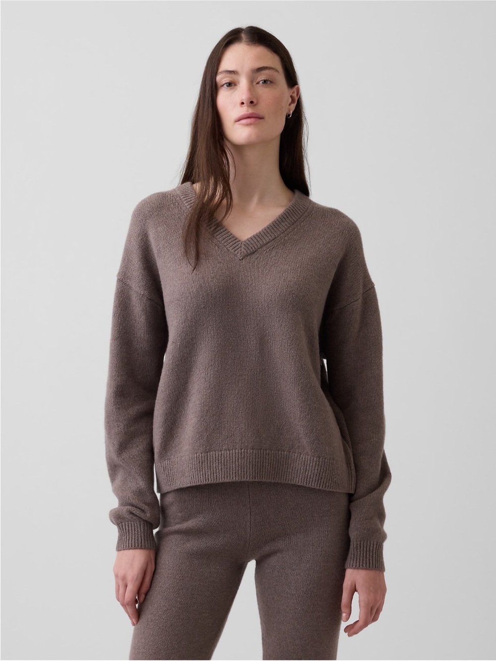 GAP CashSoft V-neck sweater